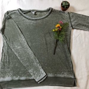 Sweatshirt